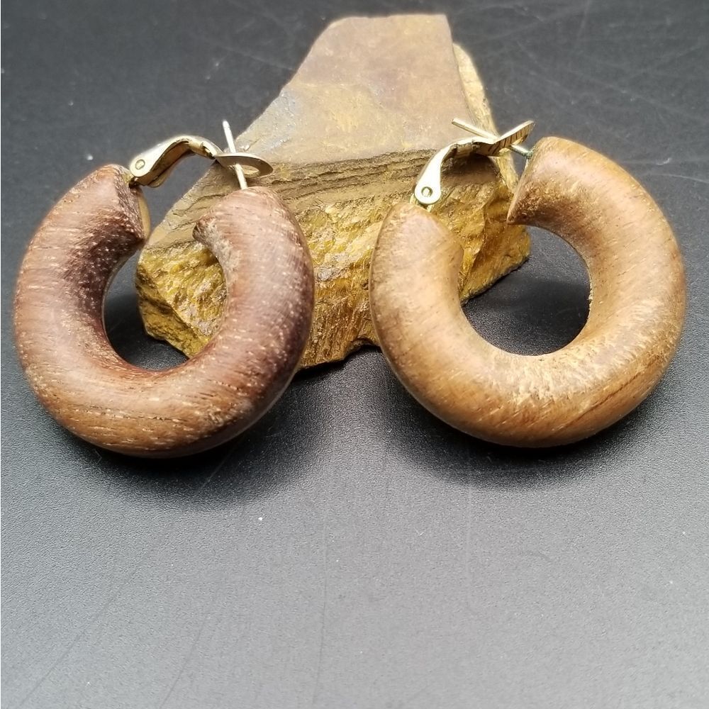Bamboo wooden african earrings. E0110